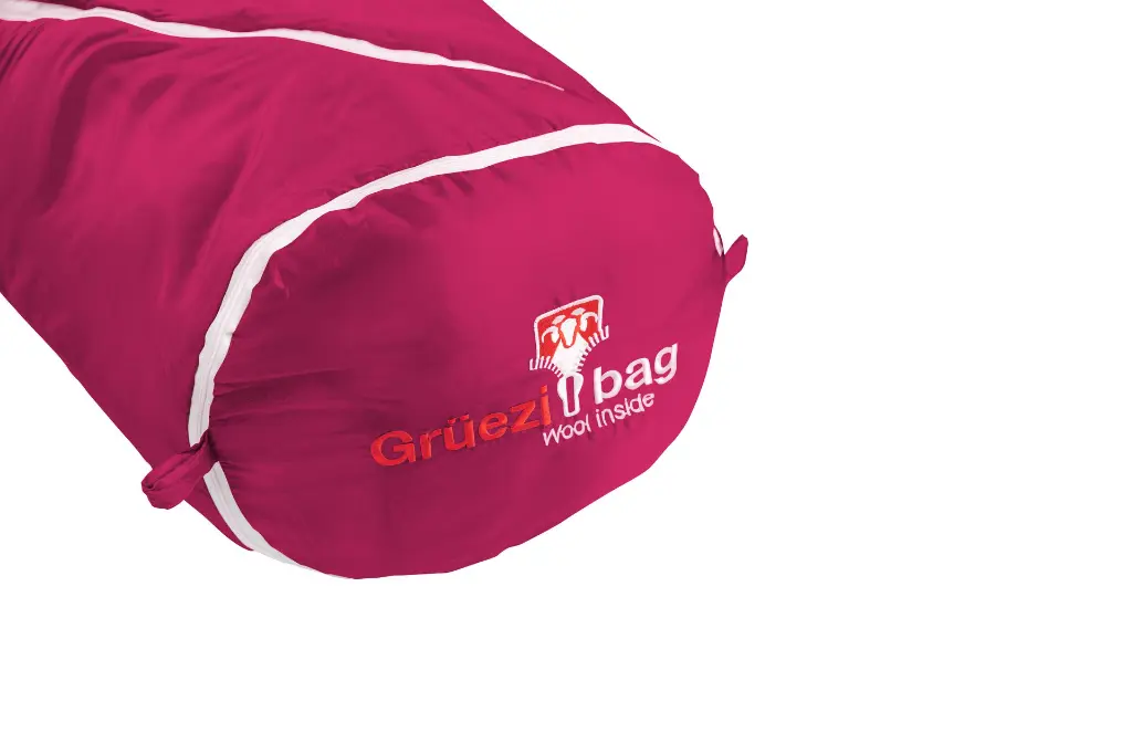 6103-gruezi-bag-wolle-kids-world-traveller-raspberry-red-detail09.webp