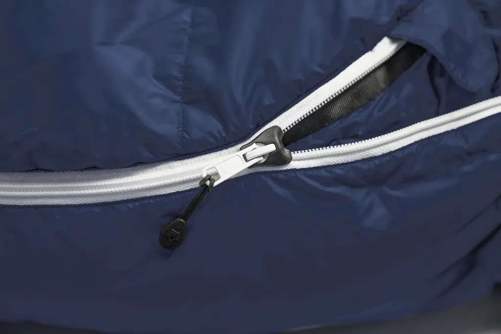 5235-gruezi_bag-schlafsack-downwool-ice-2-0-extralong-detail08.webp